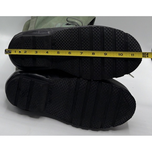 Vintage US Military N-1B MUKLUK Boots Sz. Medium Extreme Cold Weather w/Liners. main image 5